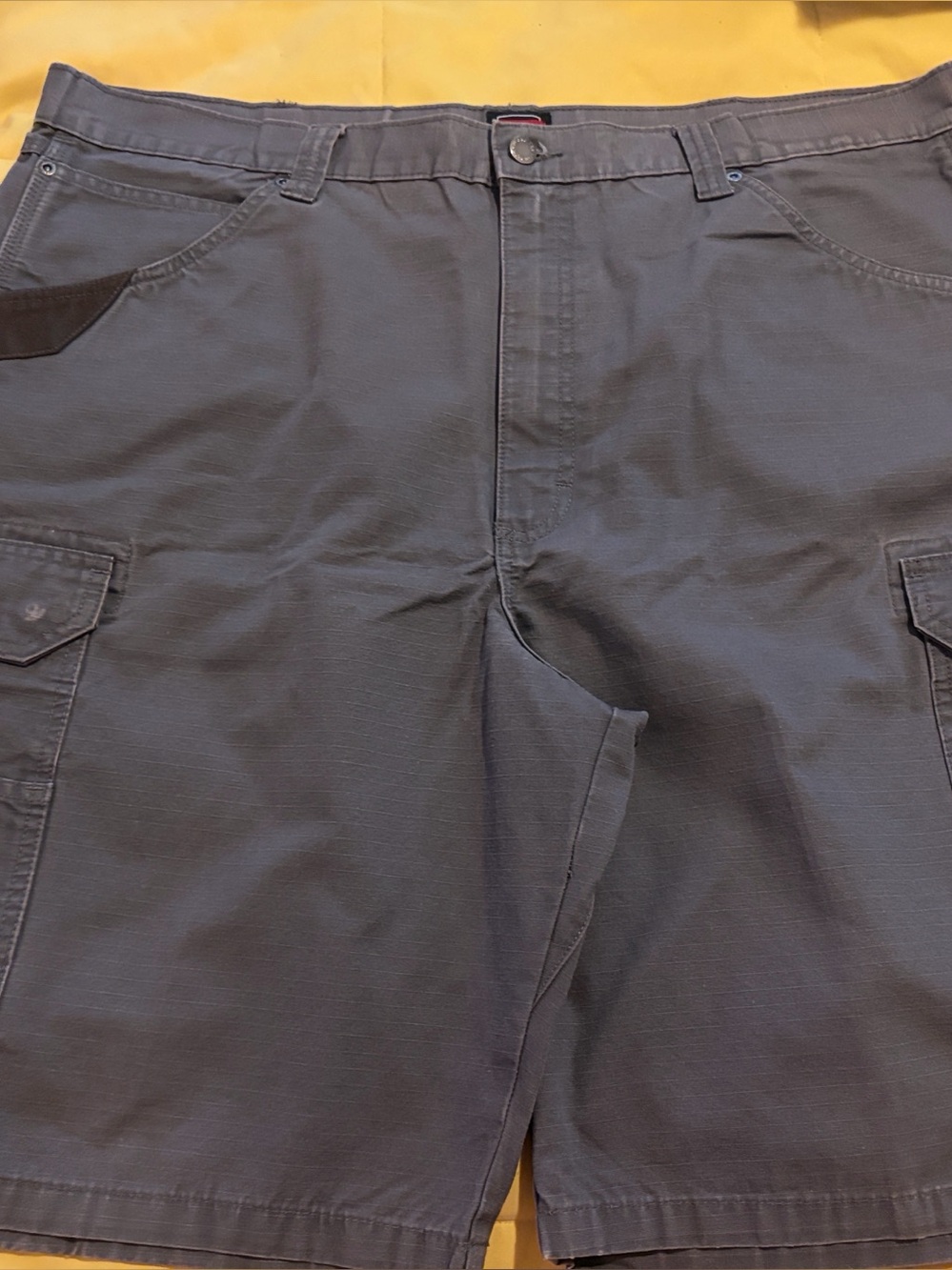 Wrangler Gray Cargo Shorts with Multiple Pockets
